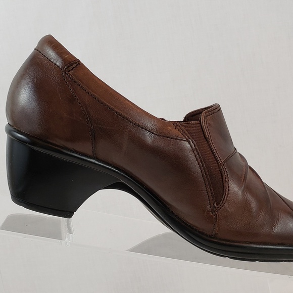 Clarks Brown Leather Bootie Shoes Women size 8 M - Picture 5 of 8